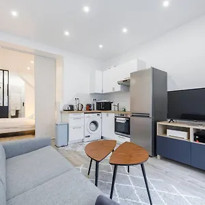 Luxurious And Cosy In The Center Of 14 , Paris France